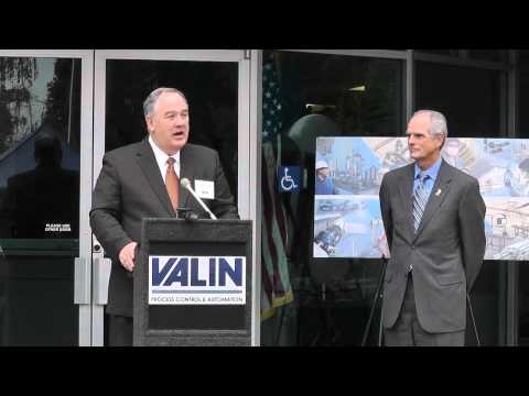  Valin?'s Ribbon Cutting Ceremony
